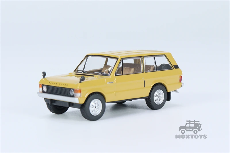 MINI GT 1:64 Range Rover 1971 Bahama Gold Diecast Model Car