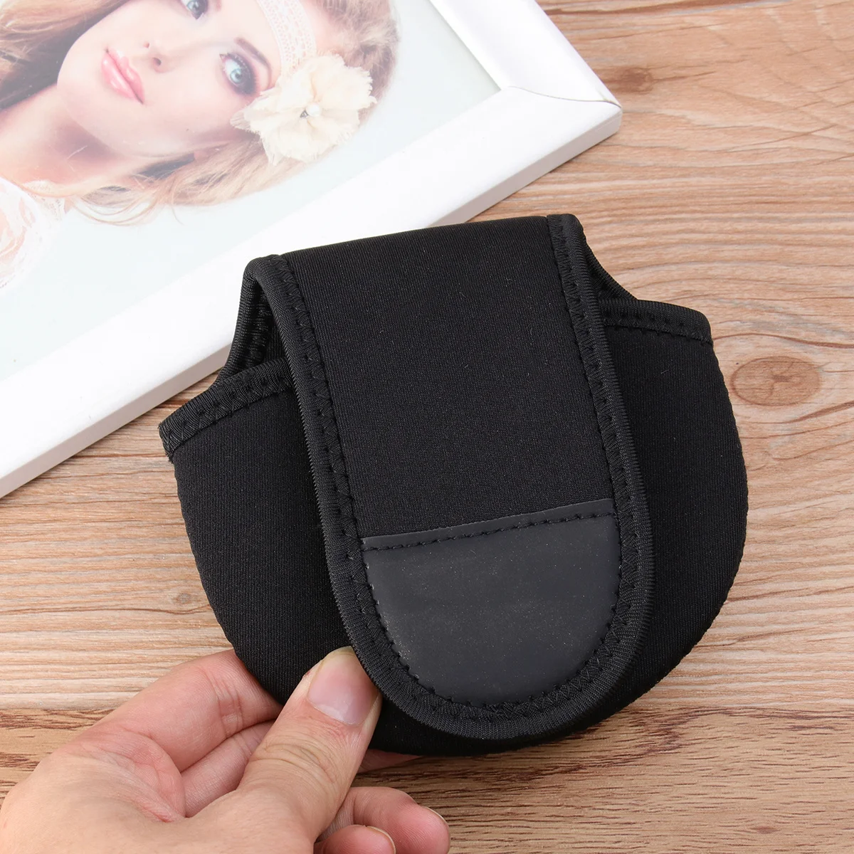 

Water Drop Shaped Fishing Case Reel Storage Bag with Padding Protection Reel Organizer Pouch for Baitcasting Fly Reels Gear