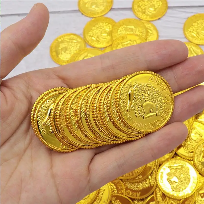 100pcs Pirates Gold Coins Plastic Gold Coins Props Game Accessary Funny Playing Toys for Kids Children Gold Coins Props (Golden)