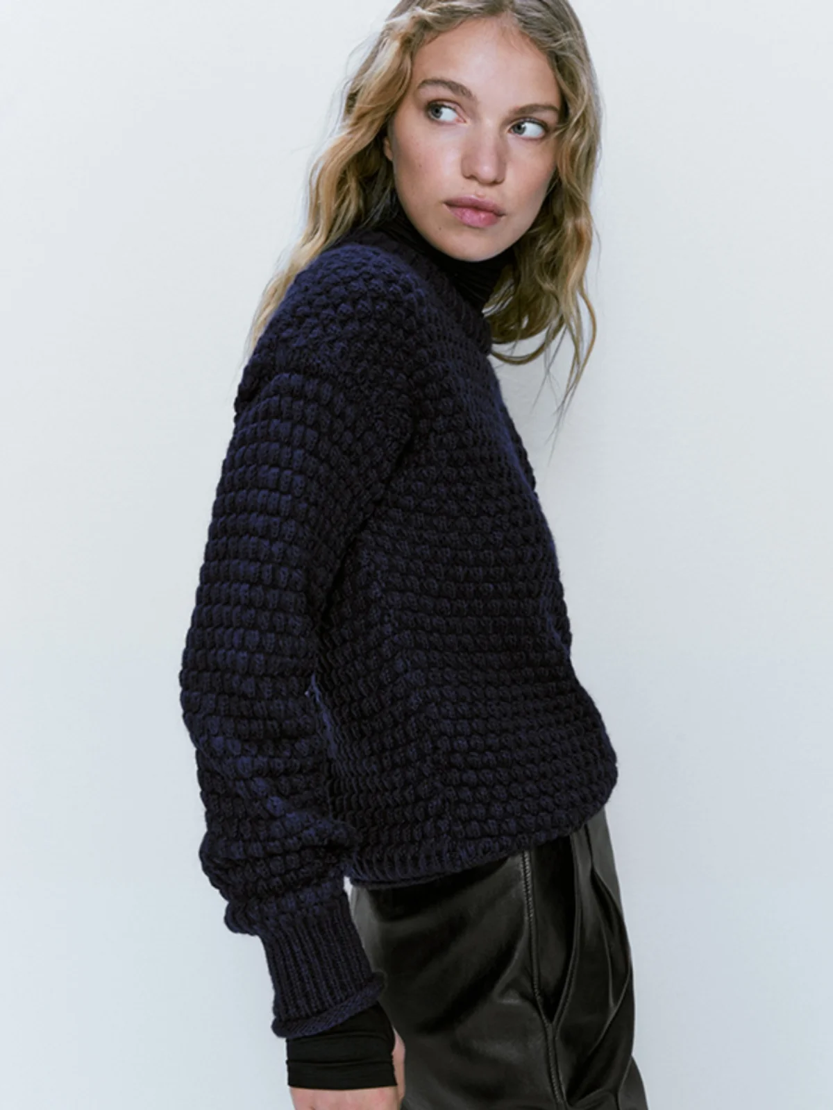 2023 otoño nuevo suéter de punto para mujer diseño hueco Crochet redondo Ne versátil Sle largo Sve longitud Regular ajuste recto