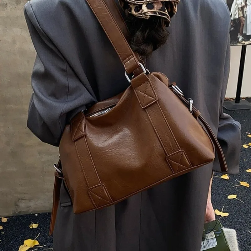 

2026 Winter Fashion Women's Everyday Tote PU Leather with Stitching Details for Off Duty Looks and Daytime Outings