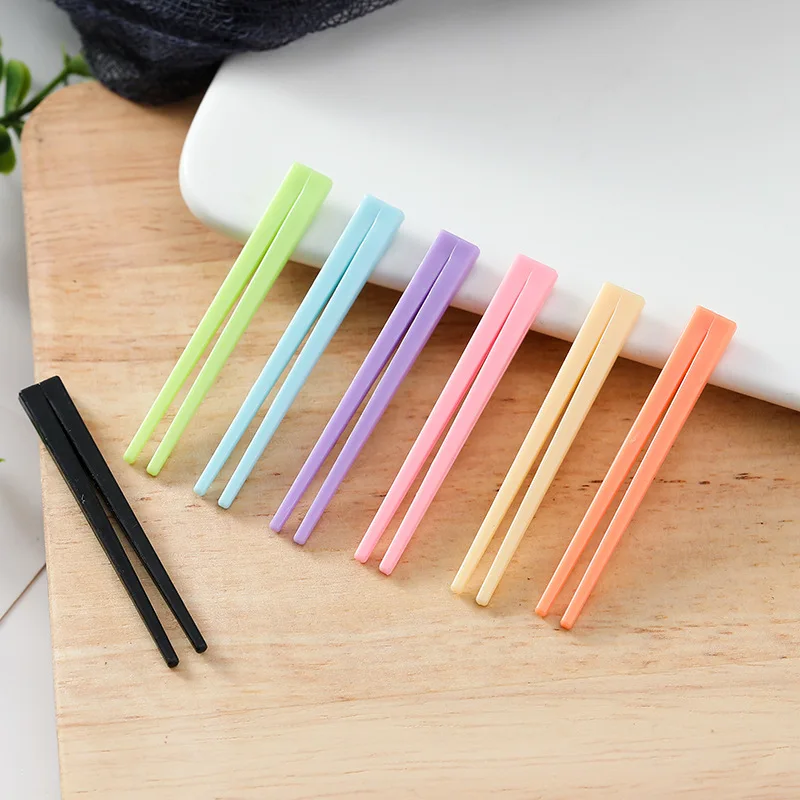 Miniature Macaron Colored Disposable Chopsticks Toy Simulation Accessory Dollhouse  Kitchen Utensils Doll Accessories 100pc/lot