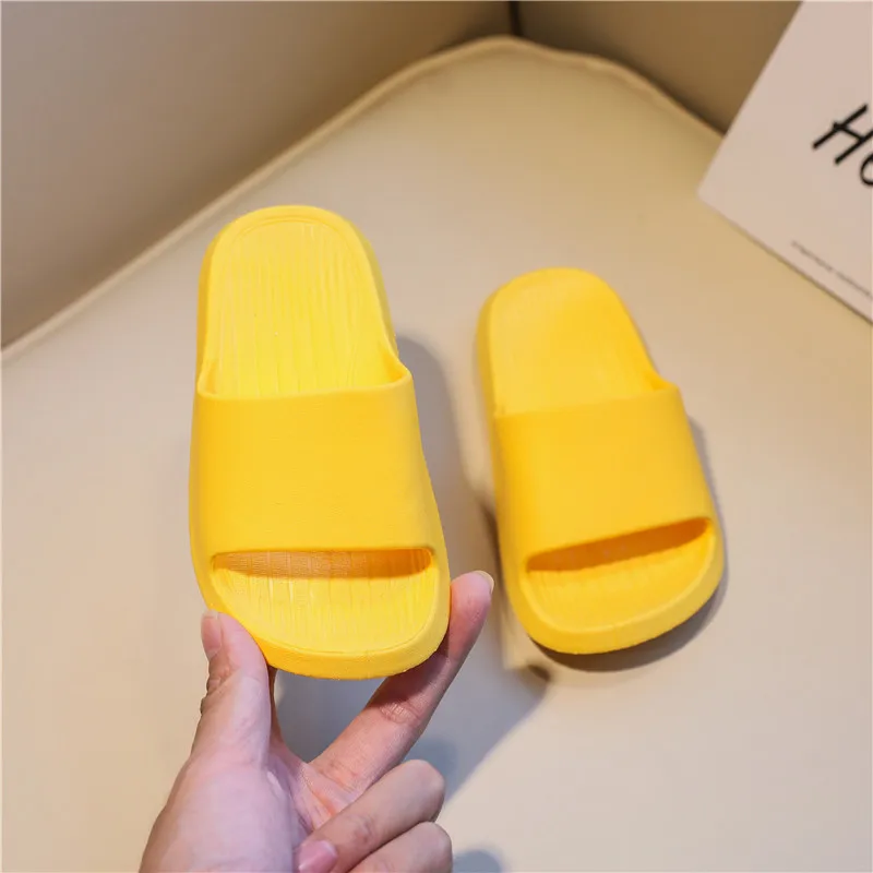 Summer Children Casual Slippers Solid Color Indoor Slippers Breathable Non-Slip Home Bathroom Beach Kids Soft Slippers Boys Girl