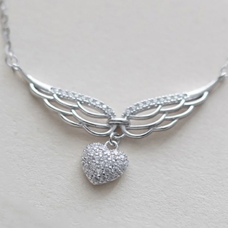 Huitan Halskette mit Herz-Anhänger, romantisch, Engelsflügel, für Damen, Hochzeit, Verlobung, Party, Jahrestag, ästhetische Accessoires, Schmuck