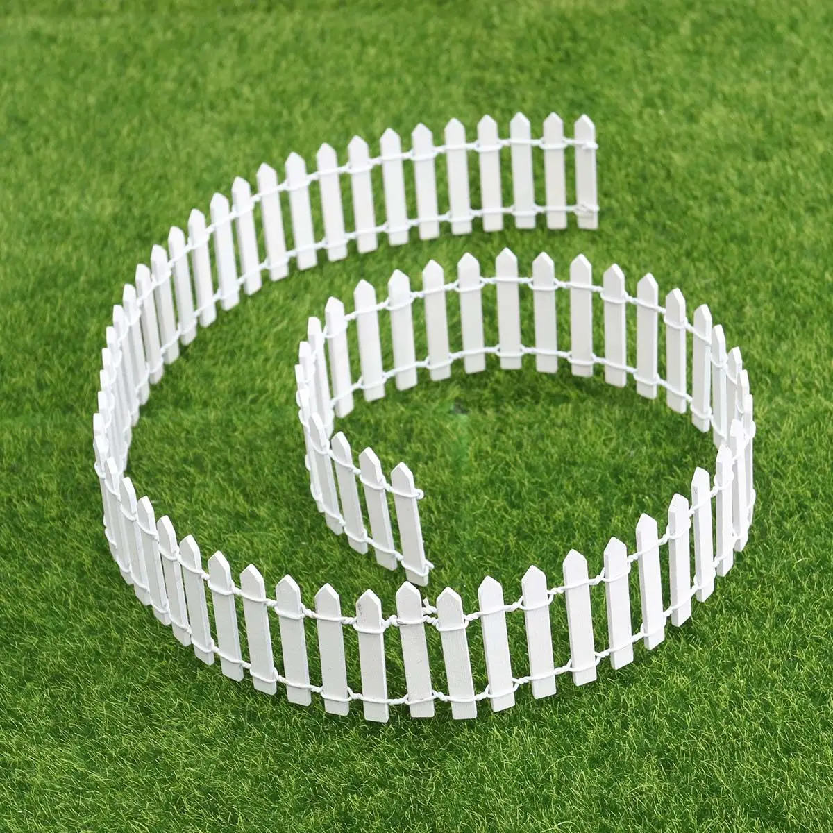 

Miniature Fence White Wooden Realistic Mini House Fence Suitable for Fairy Garden Micro Bonsai Terrarium Decoration Landscape