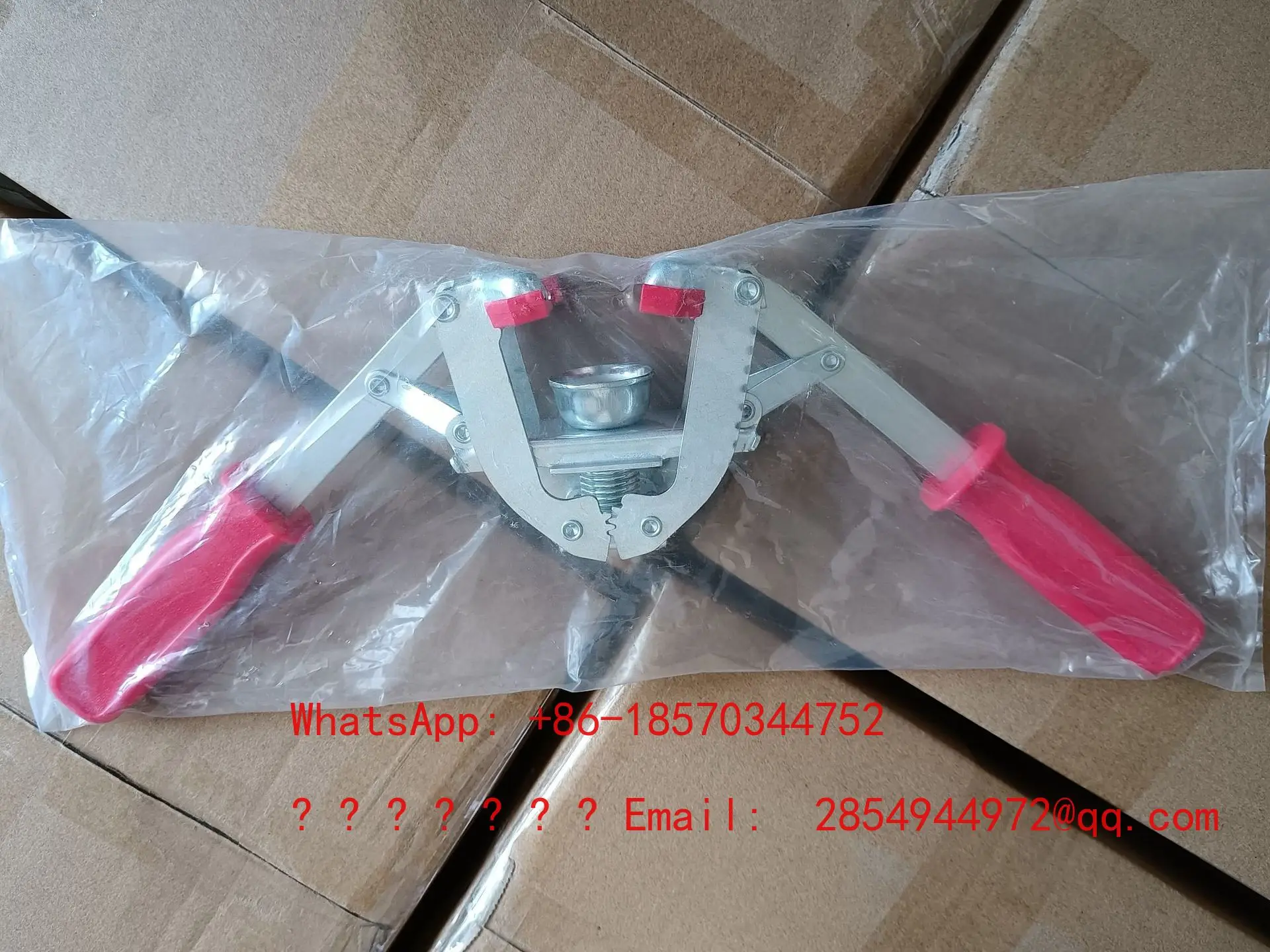 Manufacturer Wholesale Portable Beer Capper Beverage Perfume Glass Bottle Capper Manual Sealer Plug