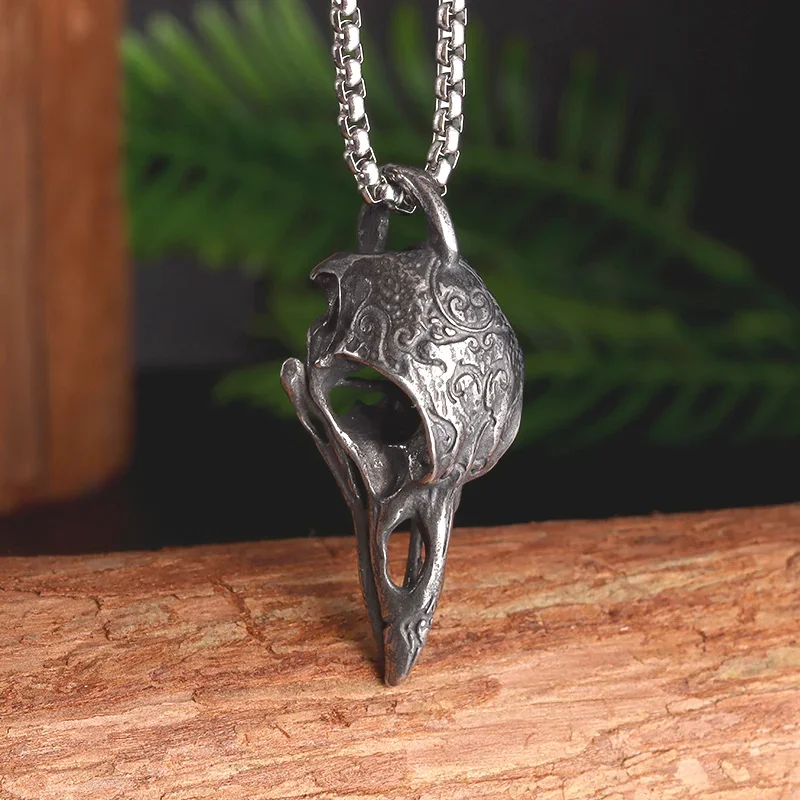 Retro Gothic Crow Skull Pendant Necklace Men's Punk Charm Fashion Domineering Halloween Animal Jewelry Gift