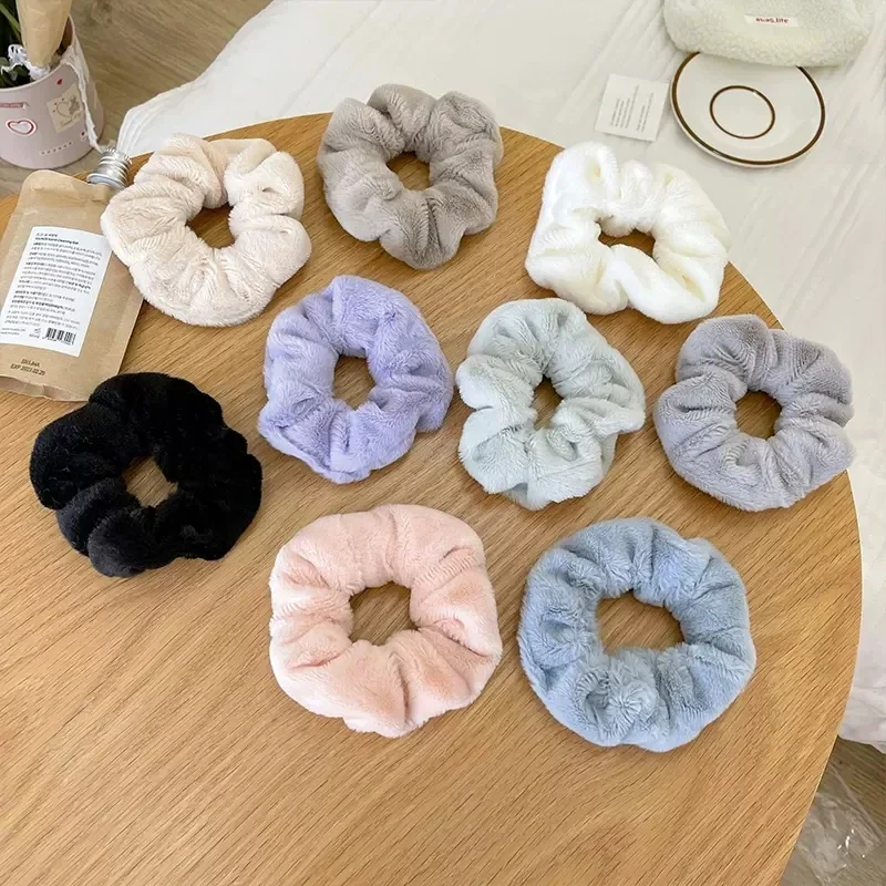 Warm Soft Velvet Hair Scrunchies Furry Hair Band for Women Girls Ponytail Holder Hair Rubber Band Hair Ties Hair Accessories