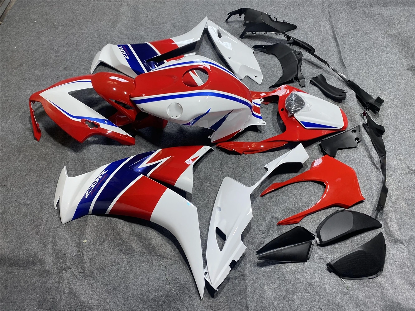 Motorcycle Fairing Suitable for CBR1000RR 2012 2013 2014 2015 2016 CBR1000RR 12 13 14 15 16 Fairing body Red Blue White