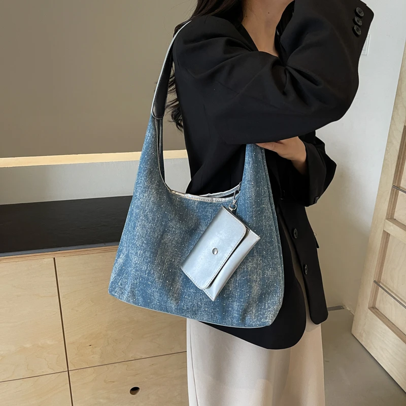 Bolsa de ombro jeans de grande capacidade feminina, casual, com zíper, versátil, estilo clássico, tiracolo, retrô, portátil, 2024