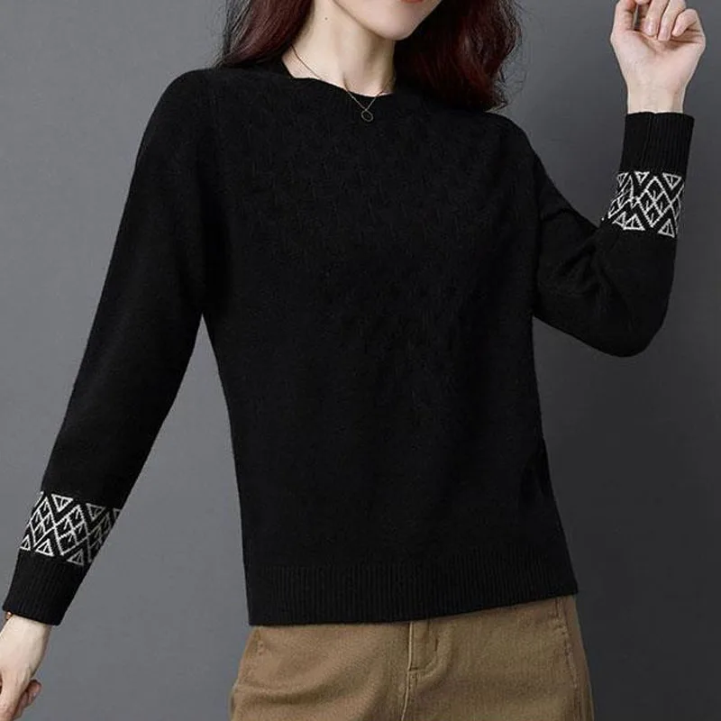 New Spring and Autumn Fashion Round Neck Thread Short Versatile Western Style Slim Casual Women\'s Long Sleeve Knitted Sweater