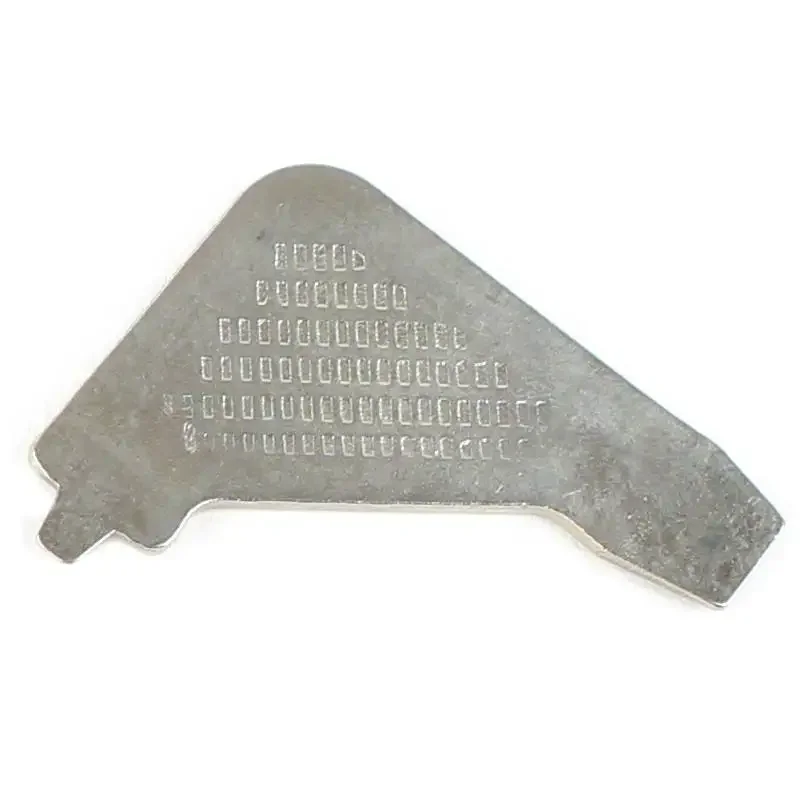 Отвертки 006093009 (XG0918001) (40165255) для Brother/Pfaff/Juki и 5 треугольных отверток #653802002 для Janome, 2 шт.