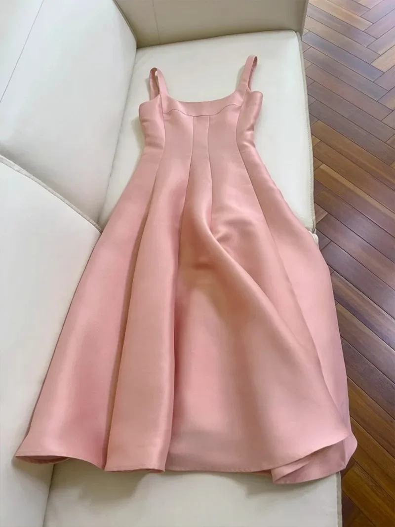 Abito da donna elegante in raso bianco aderente da sera per feste, abbigliamento da donna vintage, design da passerella, compleanno estivo