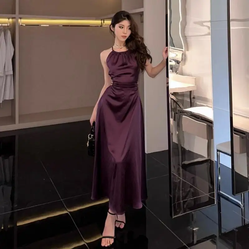 2024 Summer New High End Celebrity Style Off the Waist Design Hanging Neck Dress Elegant Waist Closing Slimming Long Dress