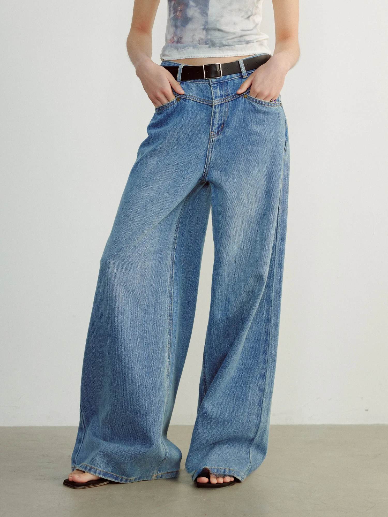 

Свободные повседневные широкие джинсовые джинсы Super Scape Весенняя одежда для женщин в соответствии со поздних трусиков Джинсовые синие длинные брюки с талией