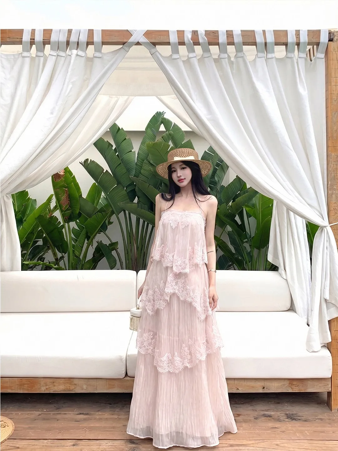 

Summer Vacation Style Backless Strap Dress Women's Lace Splicing Skirt Casual A-Line Long Skirt Pink Loose Waist Design