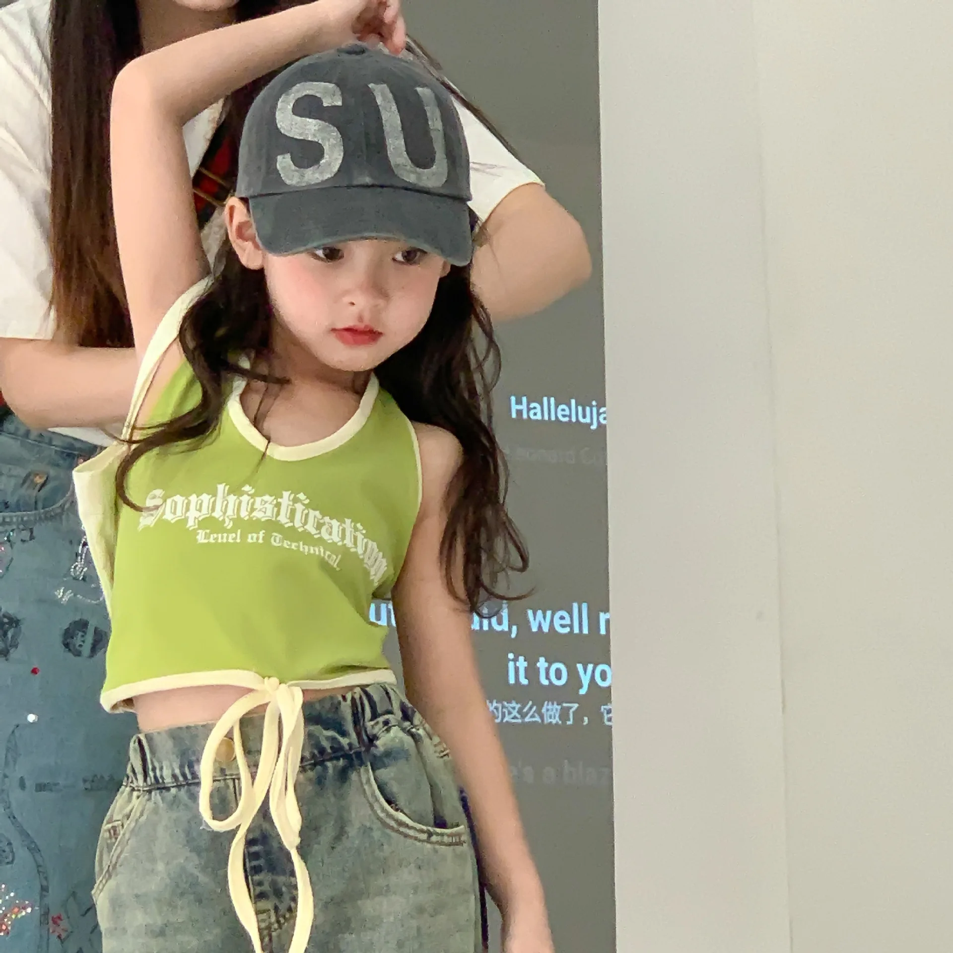 

Undershirt Summer Girls Sleeveless Vest Childrens Clothing Letter Sling Short Tops 2024 Simple Active Casual Simple Korean