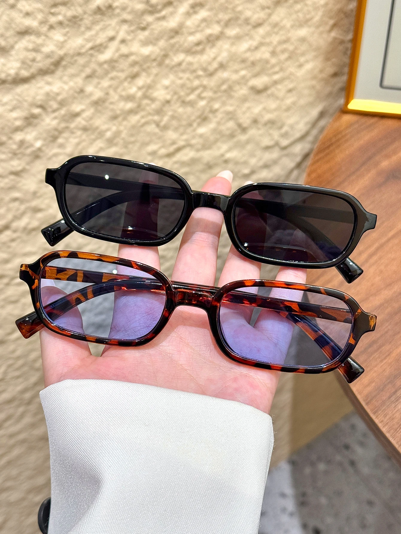 2Pcs Retro Fashion Women's Sunglasses Set, Exquisite Small Square Frame That Modifies the Face Shape, Fashionable Outfit, Vacati