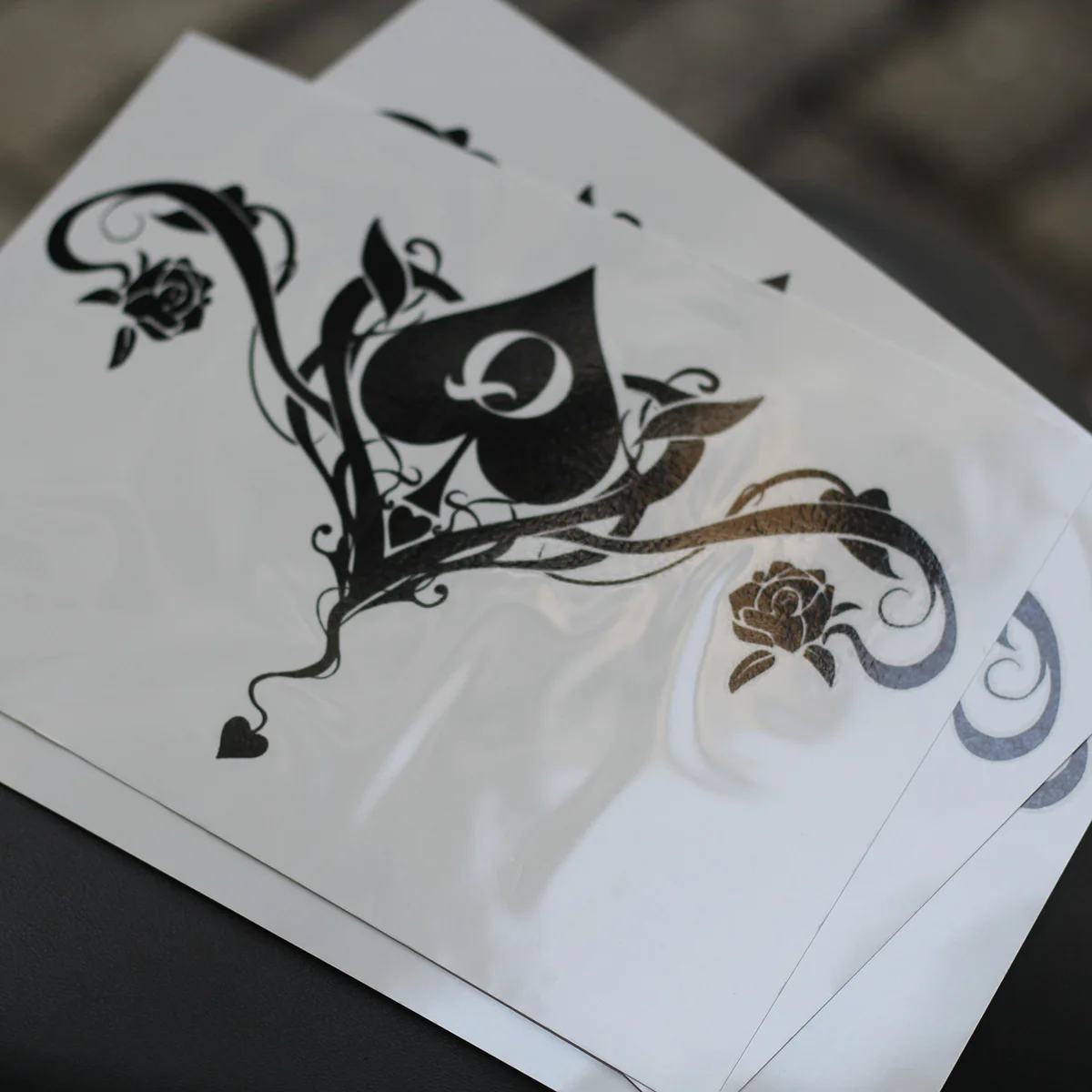 Queen of Spades Rose Temporäre Tattoo-Aufkleber mit großem Rückenmotiv | 2 Größen zur Auswahl: 15cm & 21cm, Wasserfeste Fake Body Art für Frauen – Detail 1