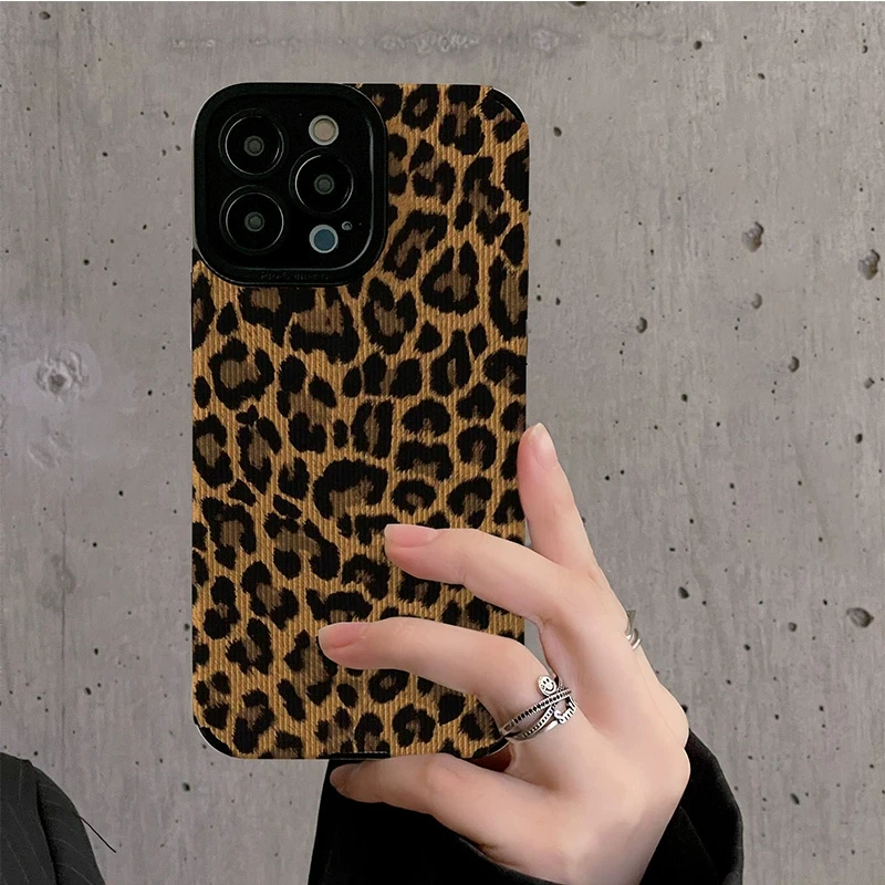 

INS Brown Leopard Print Phone Case For iPhone 15 12 13 14 11 Pro Max MiNi 7 8 Plus X XS XR SE Soft Shockproof Bumper Cover Funda