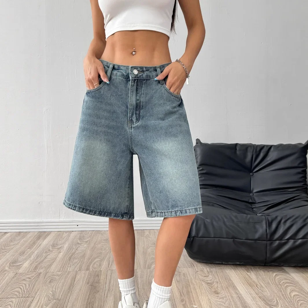 กางเกงยีนส์ขาสั้นสไตล์อเมริกันย้อนยุคสำหรับผู้หญิง ทรงหลวมสบาย ขากว้าง ความยาวห้าส่วน แฟชั่นทันสมัย ผ้าฝ้าย เอวกลาง