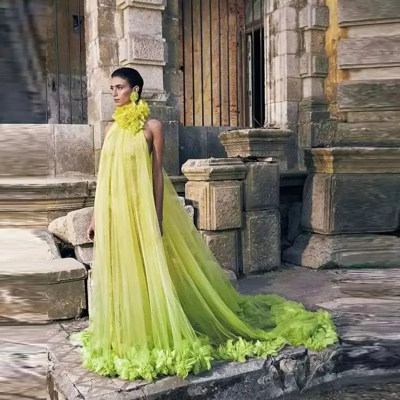 Gorgeous Halter Neck Pretty Floral Prom Gowns Long Train Cu Lush Maxi Dresses Backless Neon Green Fashion Dubai Women Dress