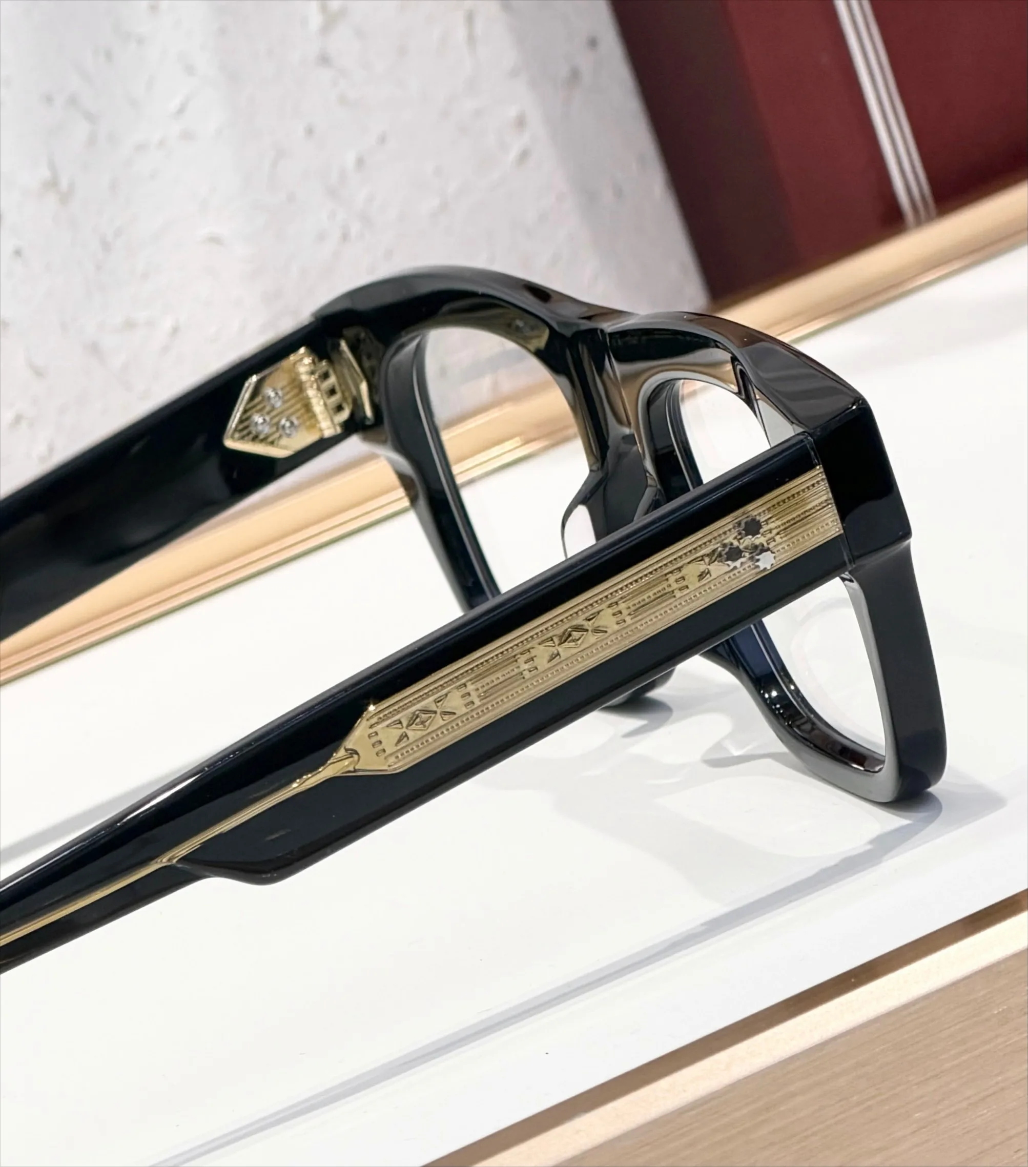 كاش: نظارات إيليت الخارجية مع حماية ممتازة من الأشعة فوق البنفسجية 400. جودة غير معقمة للرجال والنساء