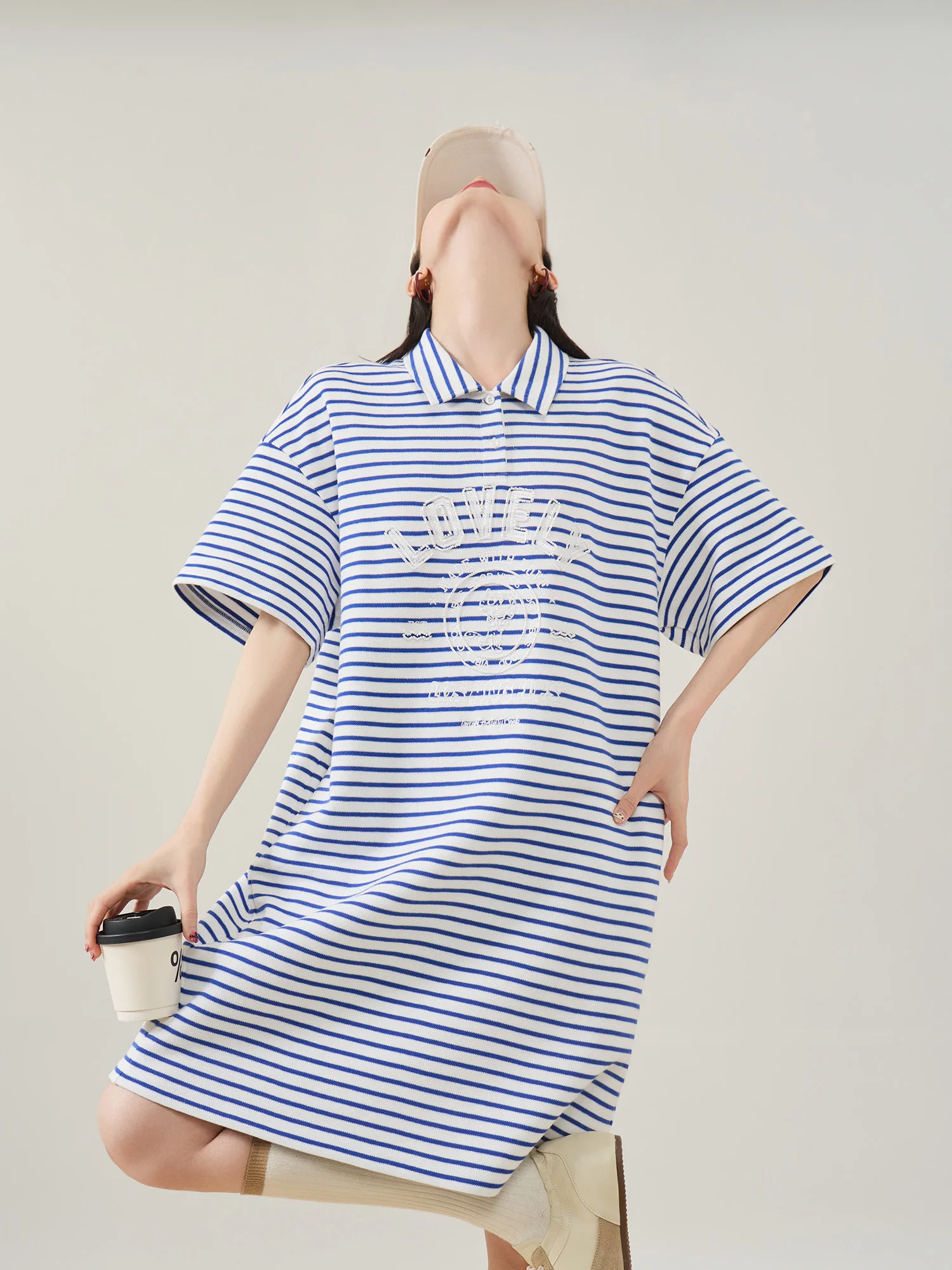 

Синяя полосатая морская футболка в стиле кэжуал с коротким рукавом, свободного прямого кроя, средней длины, корейская версия, стройнящая фигуру