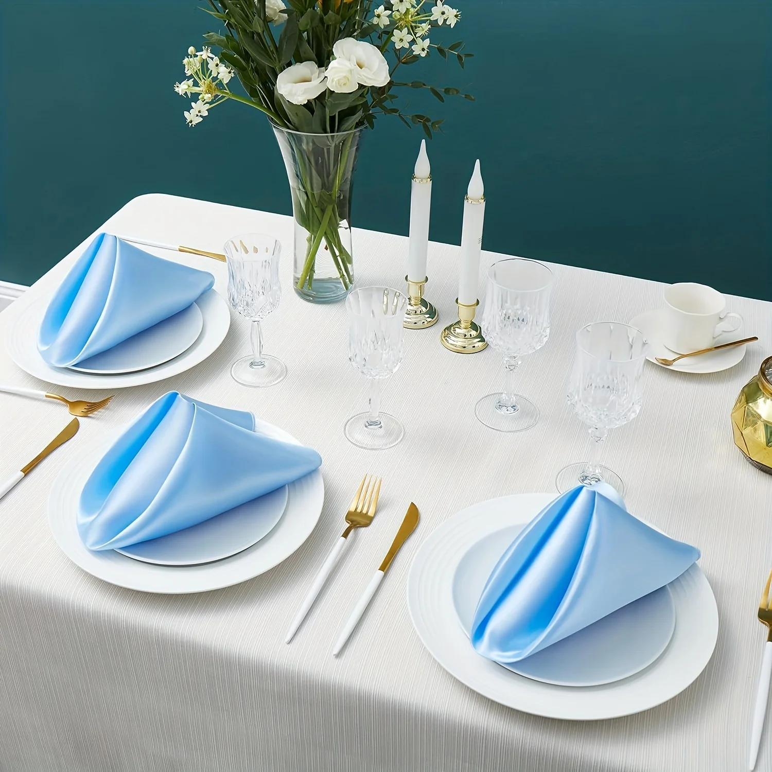 VIKAMA Light Blue Satin Cloth Napkins 16pcs Soft Washable Shiny Square Dinner Napkins for Wedding Party Table Decor