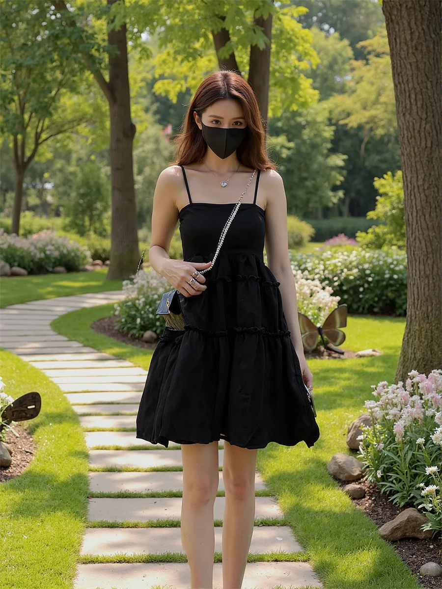 فساتين نسائية قصيرة أنيقة بحزام سباغيتي نحيف صيفي بفتحة جانبية عالية فتحة مقسمة مقسمة بفتحة مفرغة