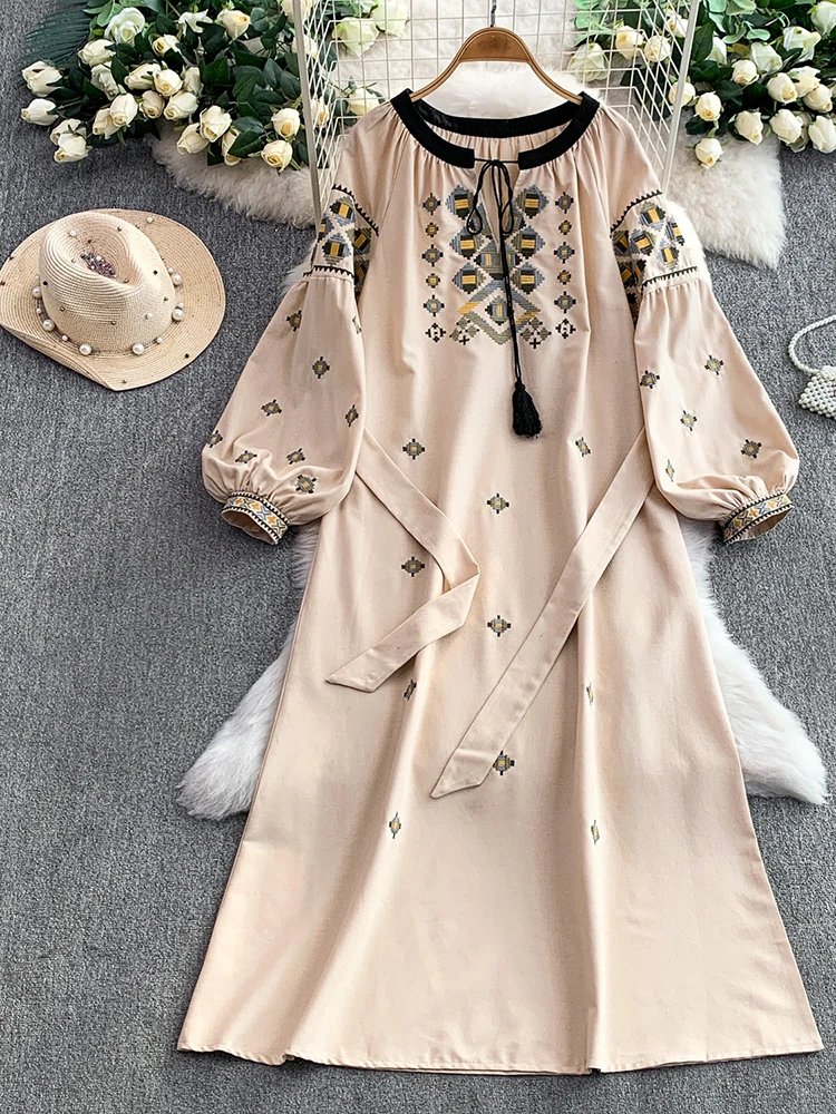 女性エスニックドレスレトロボヘミアン刺繍花柄刺繍Oネックランタンスリーブ秋包帯ミッドレングスVestidos DS240