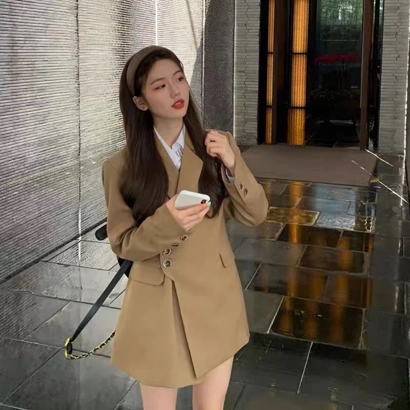 

High-sense Fashion Women's Suit Jacket 2024 Spring Tight Waist Slimming Design Sense Coat Niche Office Lady Top Mid-length Suit