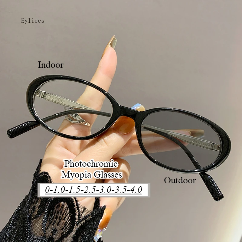 

Women Trendy Oval Small Frame Photochromic Myopia Glasses Anti-blue Light Eyeglasses Eye Protection Ladies Optical Eyeglass
