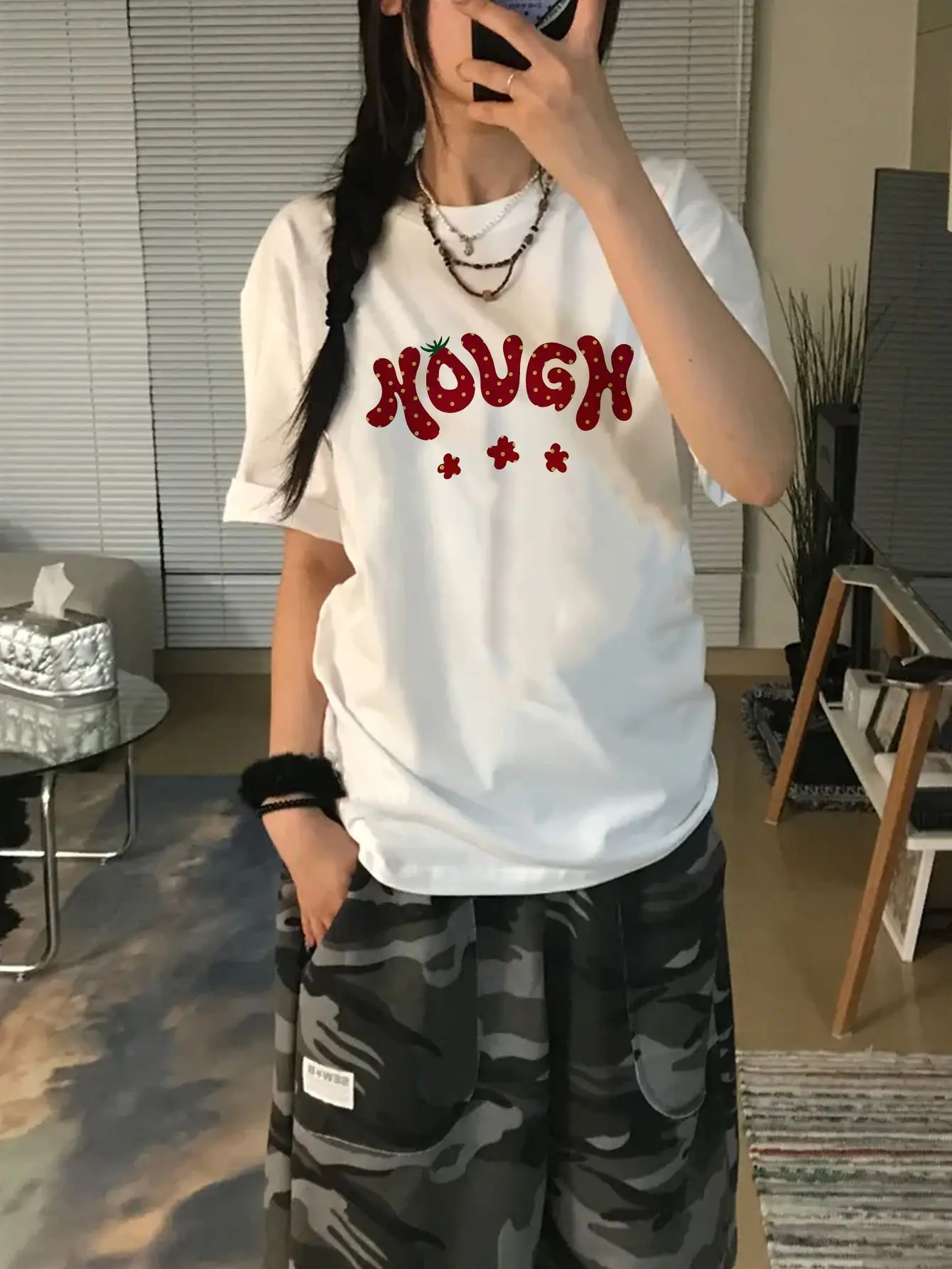 Women'S Retro Graphic T-Shirt with Red Dots Bold 