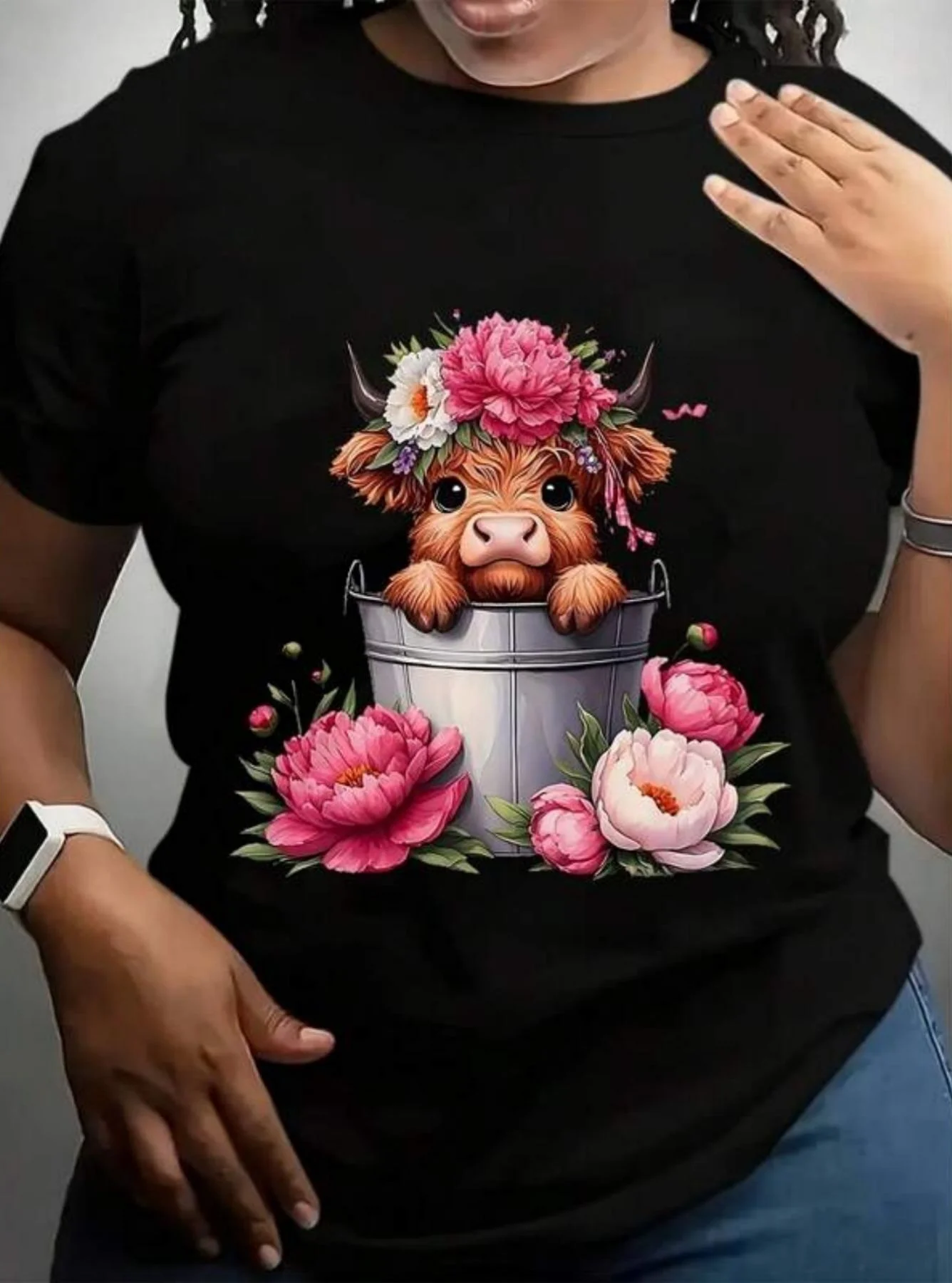 Women'S Pink Highland Cow Graphic T-Shirt - Soft Breathable Lightweight Short Sleeve Crew Neck, Cute Scottish Cow with Flowers & Hearts Print, Unisex Casual Tee for Birthdays, Halloween, Christmas, Thanksgiving, Valentine'S Day Suitable for both holidays