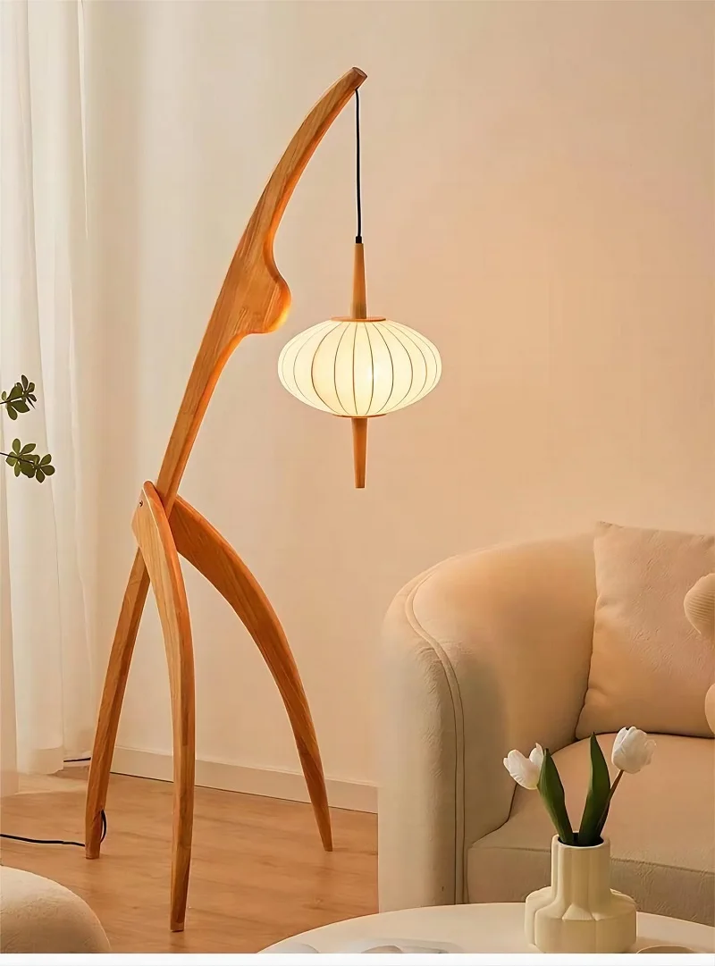 Lampada da terra moderna semplice in legno massello di noce Soggiorno Rete rossa Camera da letto Comodino Sala espositiva creativa Lampada da terra ad angolo