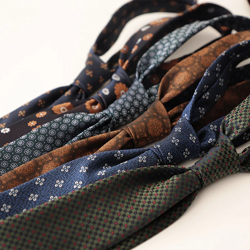Vintage Formal Hand Tied Necktie, Elegant Business Suit Accessory, Perfect for Wedding Daily Wear and Formal Event Decoration