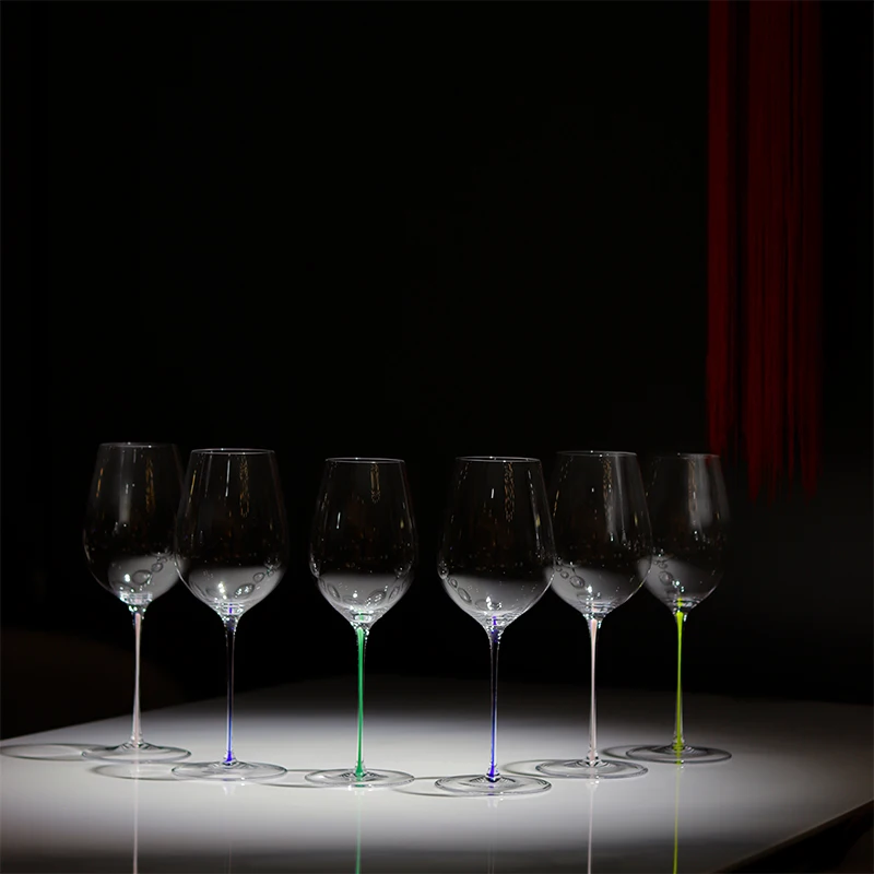 handmade-premium-wine-glasses-thin-rod-integrated-lightweight-sparkling-color-insert-red-wine-glasses-european-style-cr