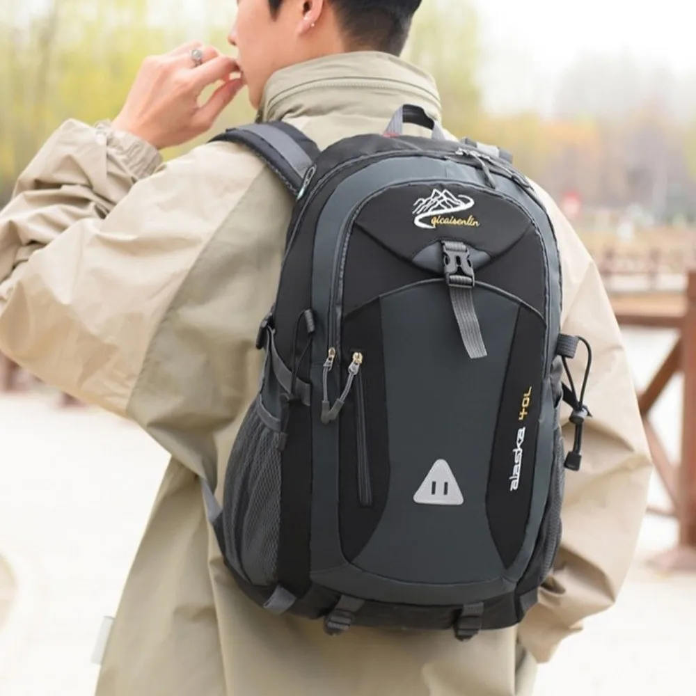 

Large Capacity Outdoor Mountaineering Bag Waterproof Wear-Resistant Travel Backpack Lightweight with USB Charging Hole