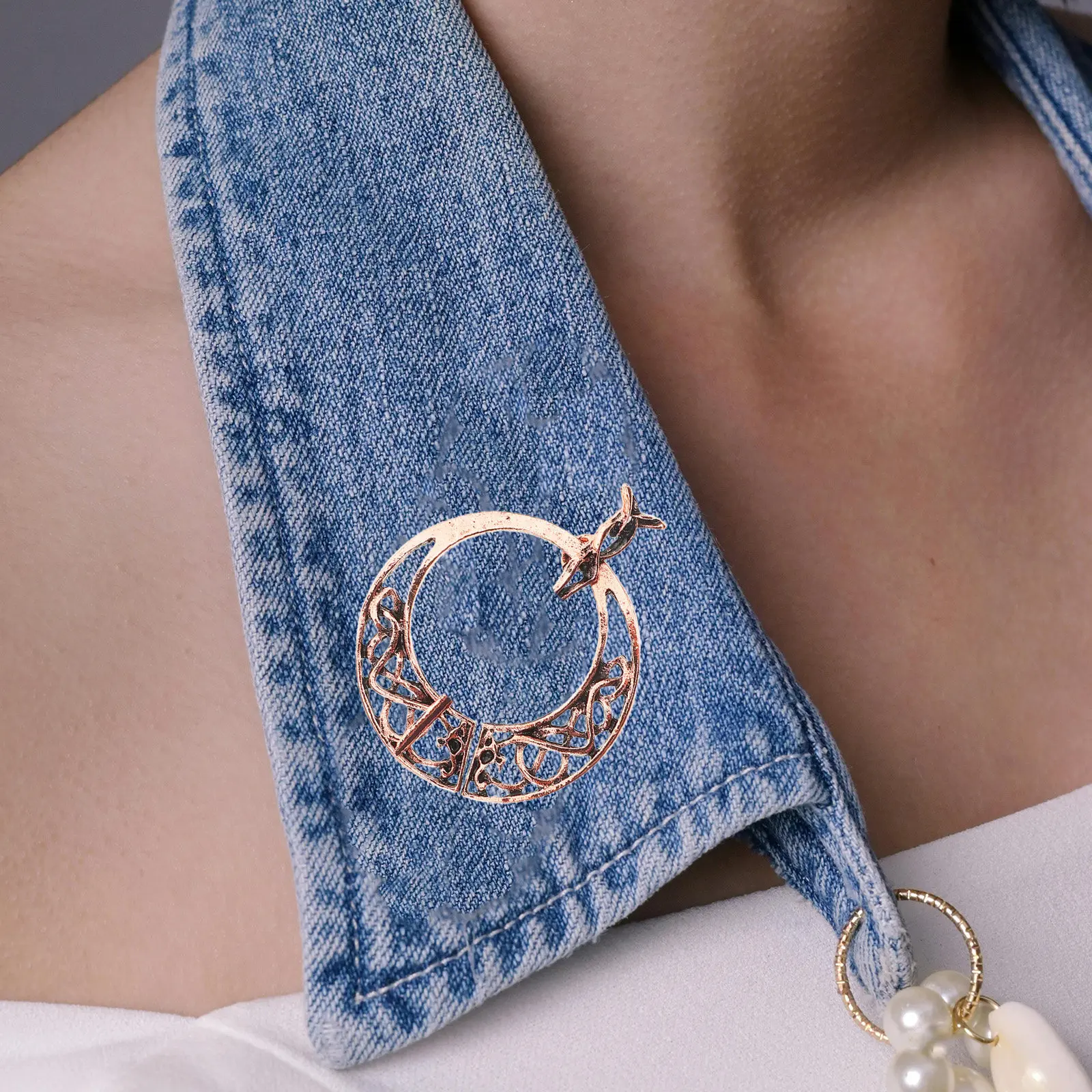 Alloy Brooch Vintage Retro Decorative Lapel Pin Cloak Shawl Brooch Pin Party Accessory for Men Suit Shawl Lapel