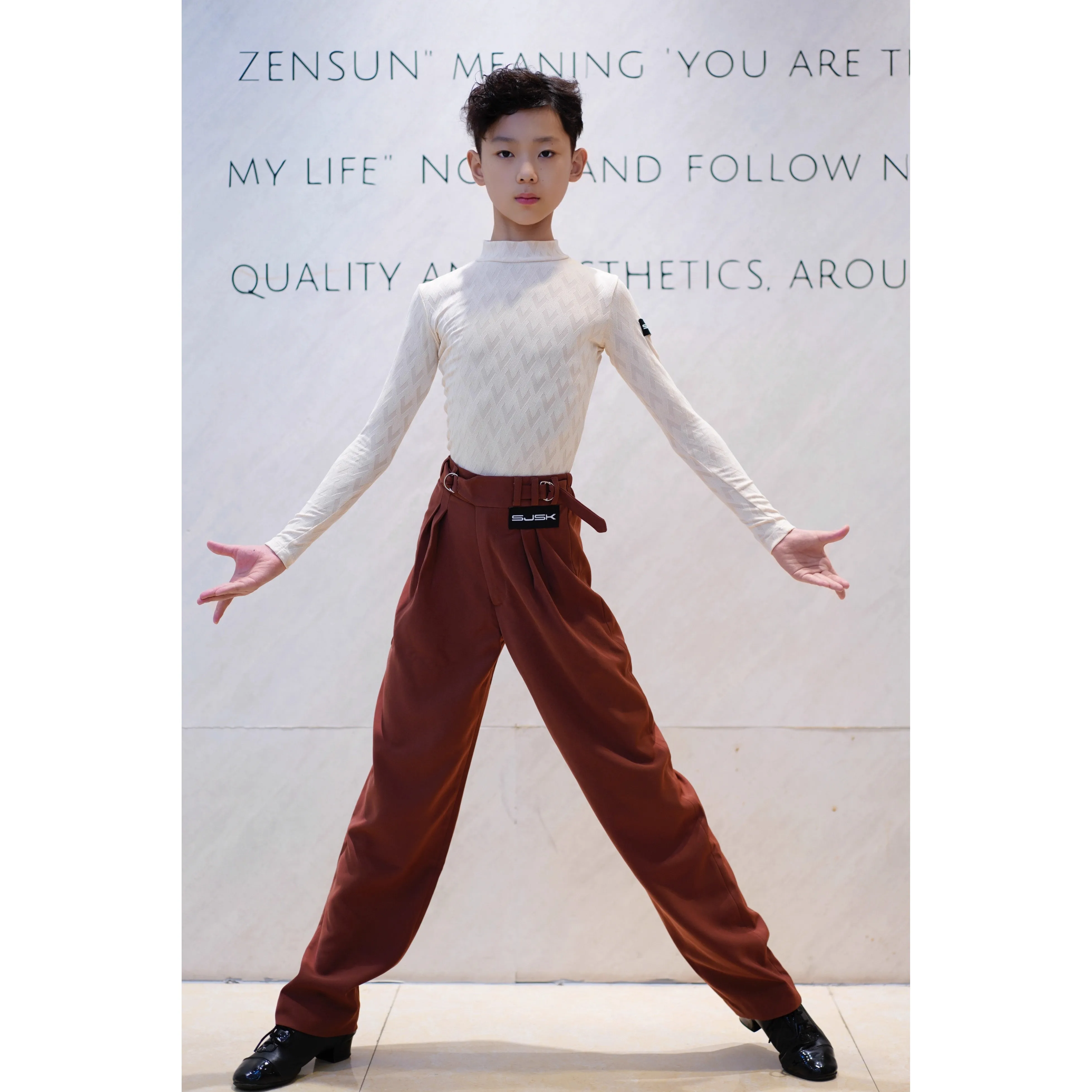 ラテンダンストップボーイズコスチューム子供長袖ハイネックトップパンツチャチャルンバタンゴラテンサンバダンス練習着DN21898