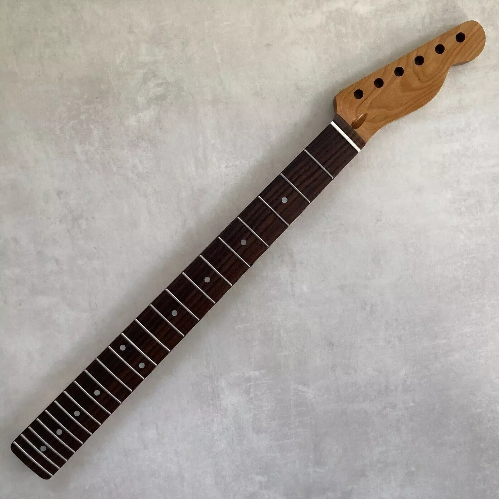 

Baked maple guitar neck 22 Frets 22.5-inch rosewood fingerboard