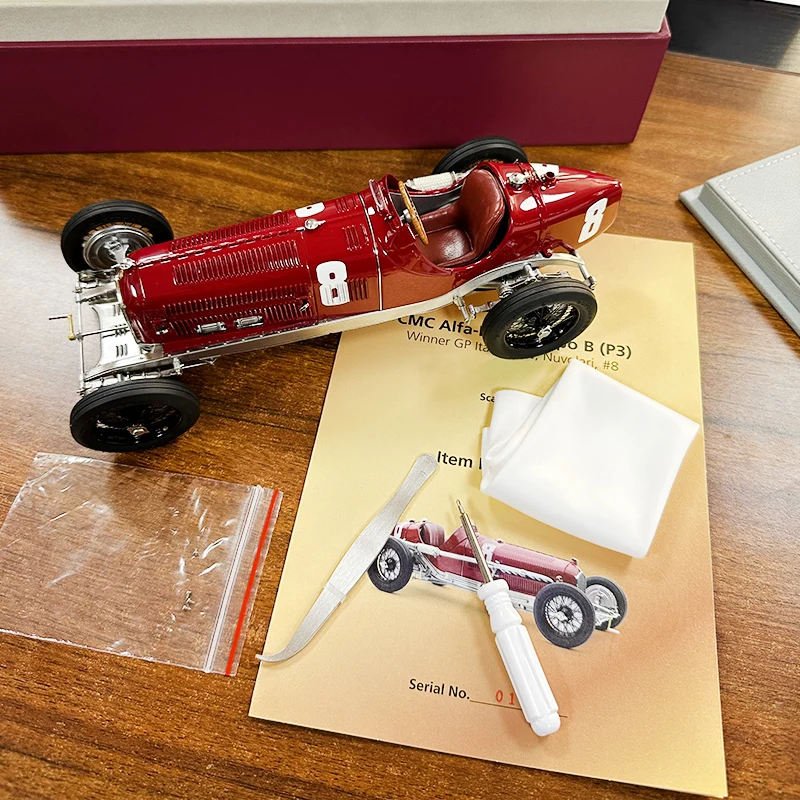 CMC 1/18 Alfa-Romeo P3 Nuvolari Gewinner GP Italien 1932 #8 Metal model classic car