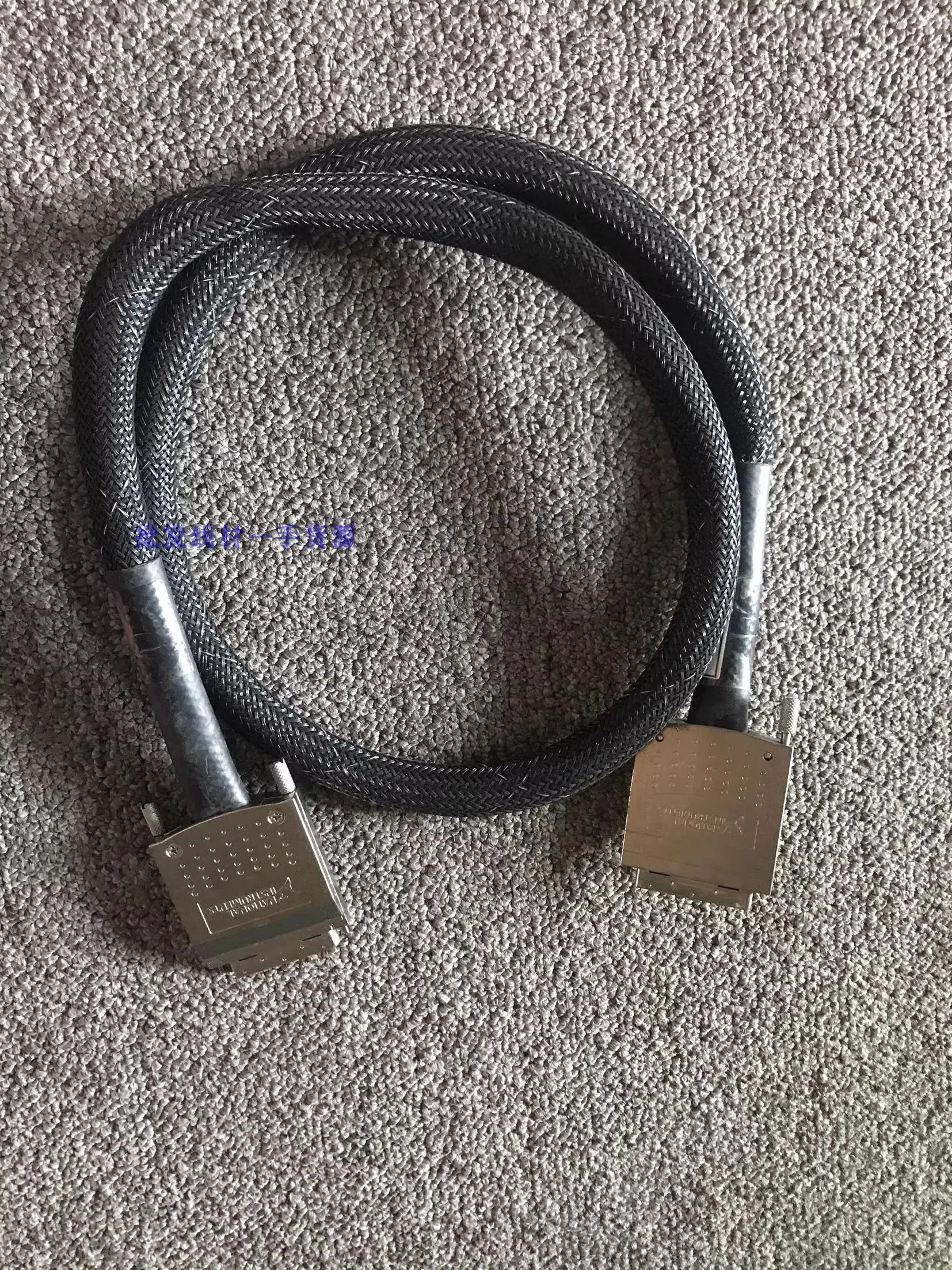 

NI SHC68-C68-D4 781013-01 68-контактный цифровой кабель