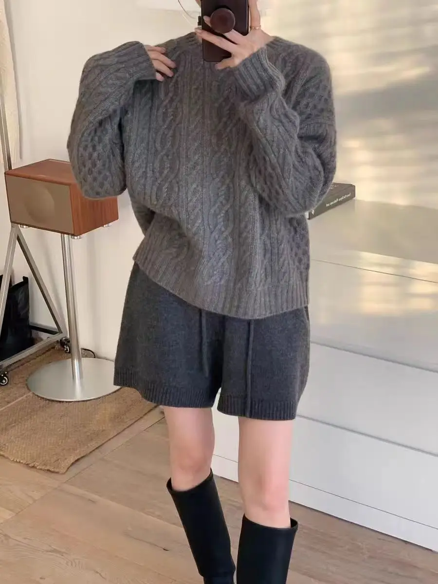 European goods high-end 100%wool sweater women's round neck twisted flower thickened knitted cashmere sweater loose bottom