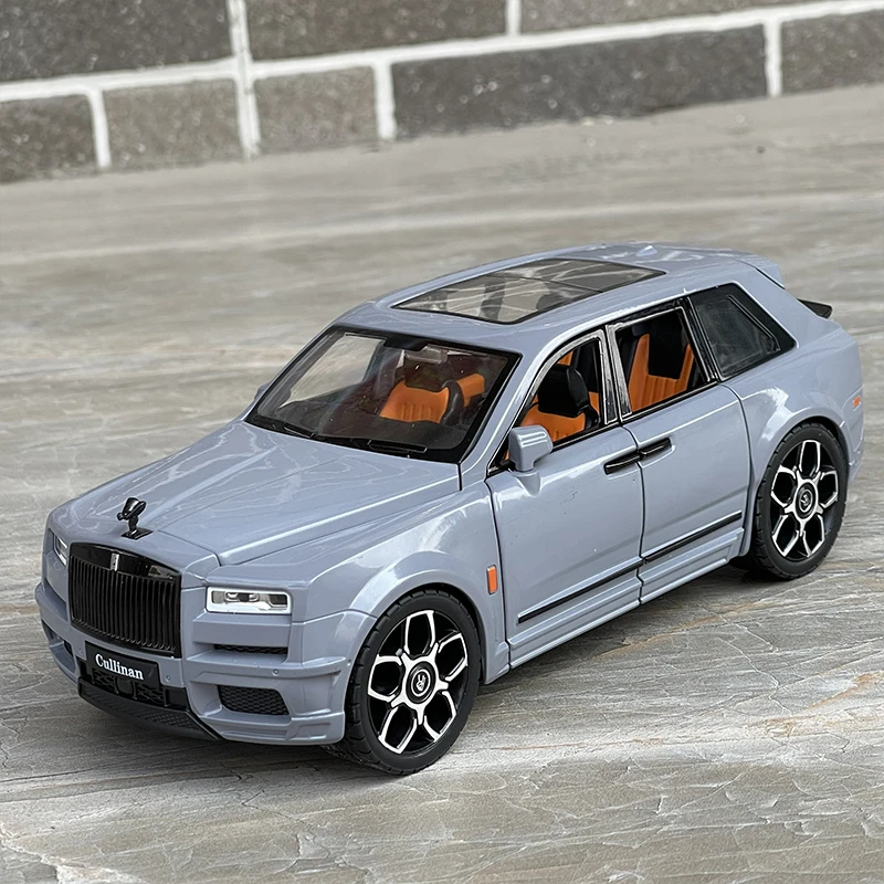 Large 1:20 Rolls Royce Cullinan Mansory SUV Alloy Model Car