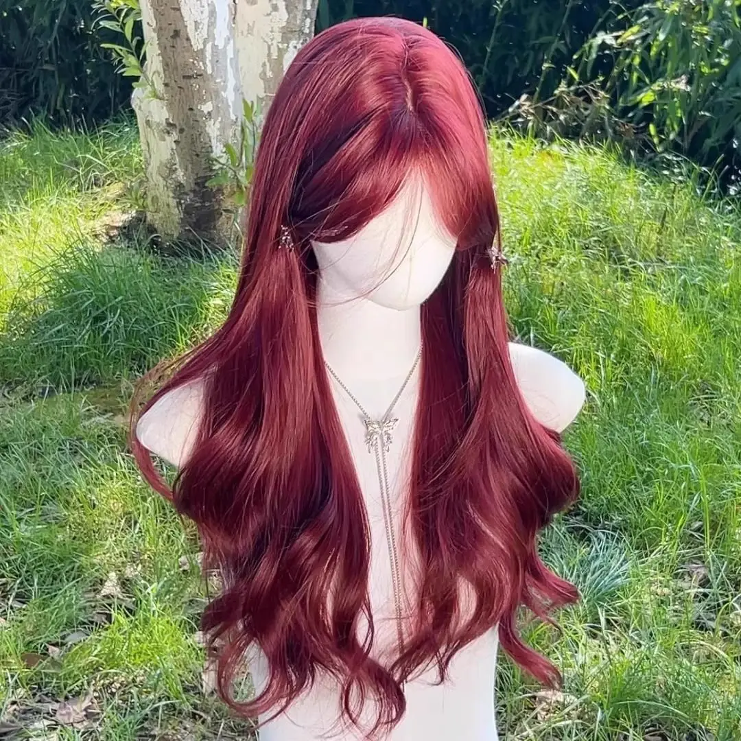 ไม่สนใจ หน้าม้ากลางแปดตัวอักษร ผมหยิกยาว วิกผมสีแดงราสเบอร์รี่