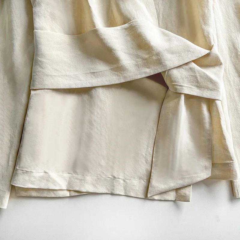 2025 Early Autumn Niche Design V-Neck Silk And Linen Tie-Up Long-Sleeved Top