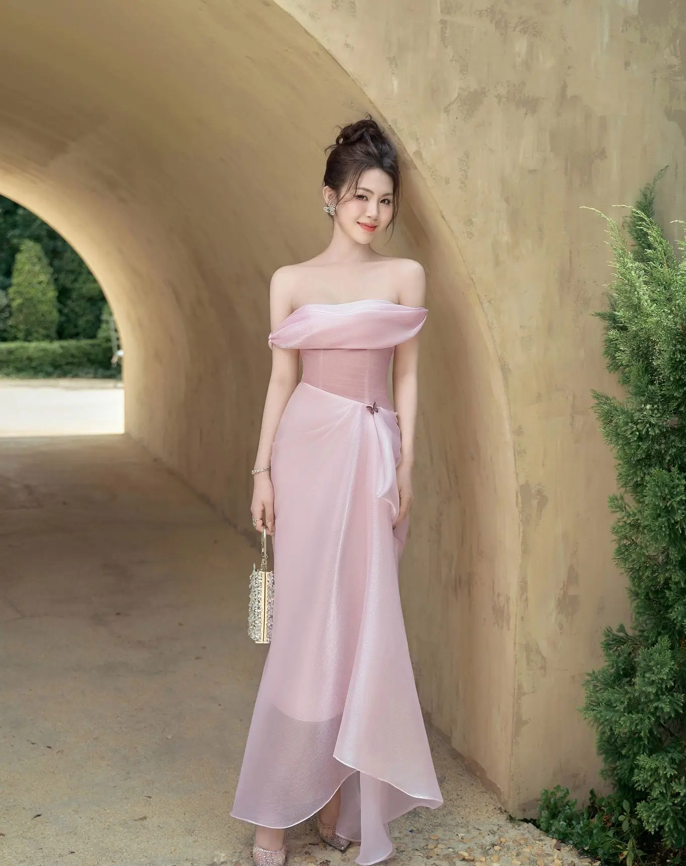 Customized Organza A-Line Off the Shoulder Evening Dress Strapless Floor Length Front Slit Sleeveless Panel Train Delicate