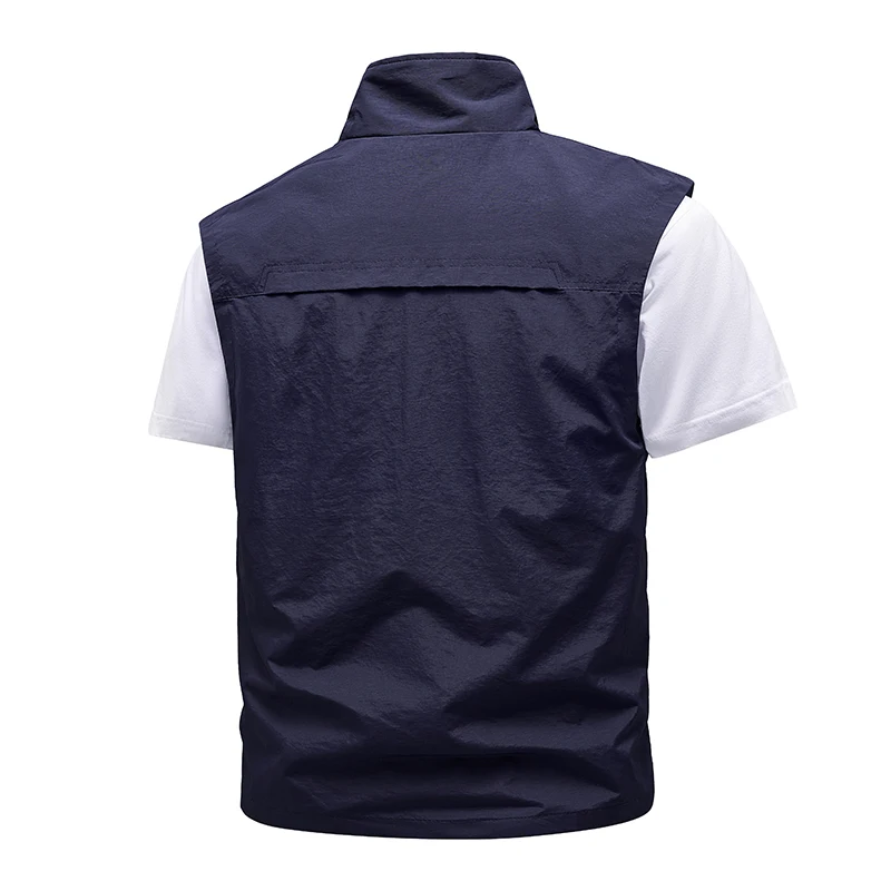 New Spring Men Outdoor Casual Vests Mens Summer Waterproof Breathable Fishing Waistcoat Mens Autumn Fashion Vest Jacket Male